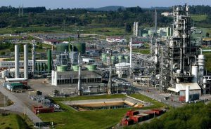 OVD01 Tabaza (Asturias), 13-4-04.- Vista de las instalaciones de multinacional química estadounidense DuPont en La Tabaza (Asturias), fabrica que emplea a unas 1.000 personas. EFE/ Alberto Morante